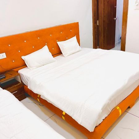 Hotel Shree Kedar Palace Ujjain Bagian luar foto